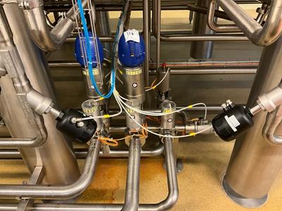 Immagine panoramica di Alfa laval pneumatic valve station